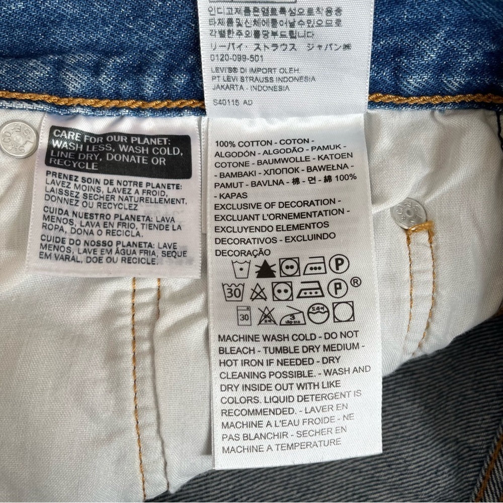 Levi’s premium cut off denim jean shorts 501 button fly women’s size 28 - Picture 8 of 9